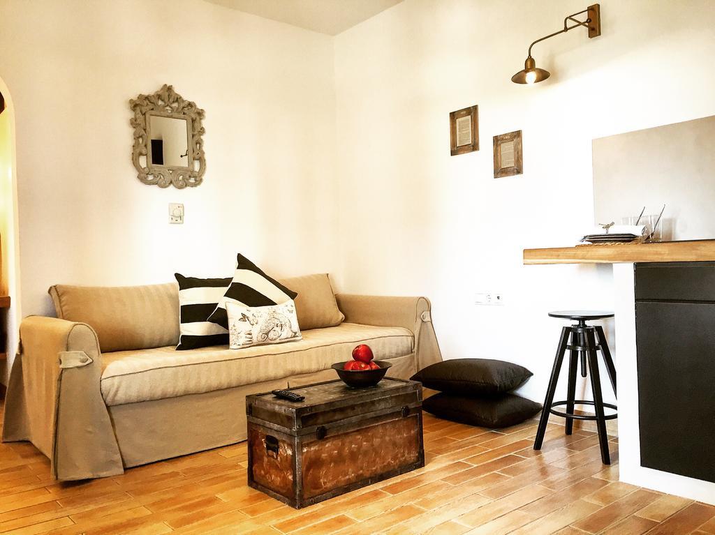 Athina Studios And Suites Plaka Exterior photo